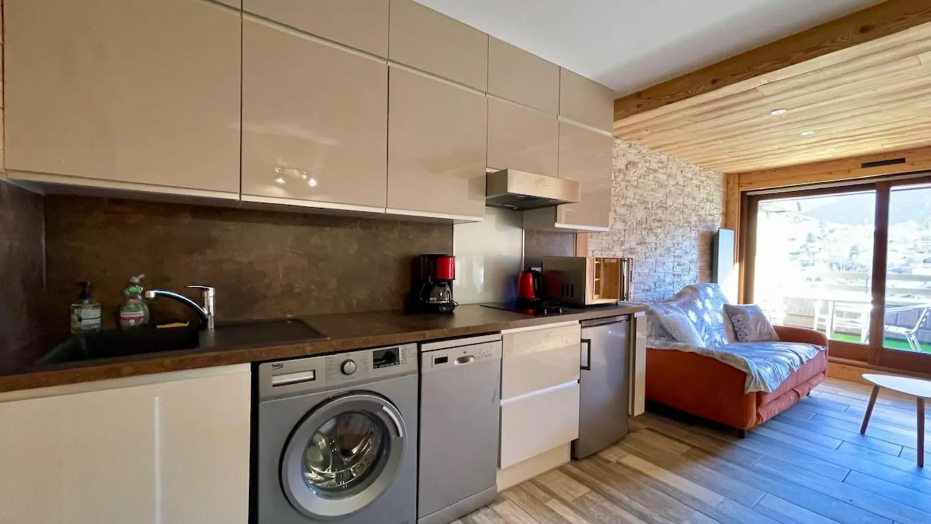 Beautiful Studio With Magnificent View Briancon  Apartment